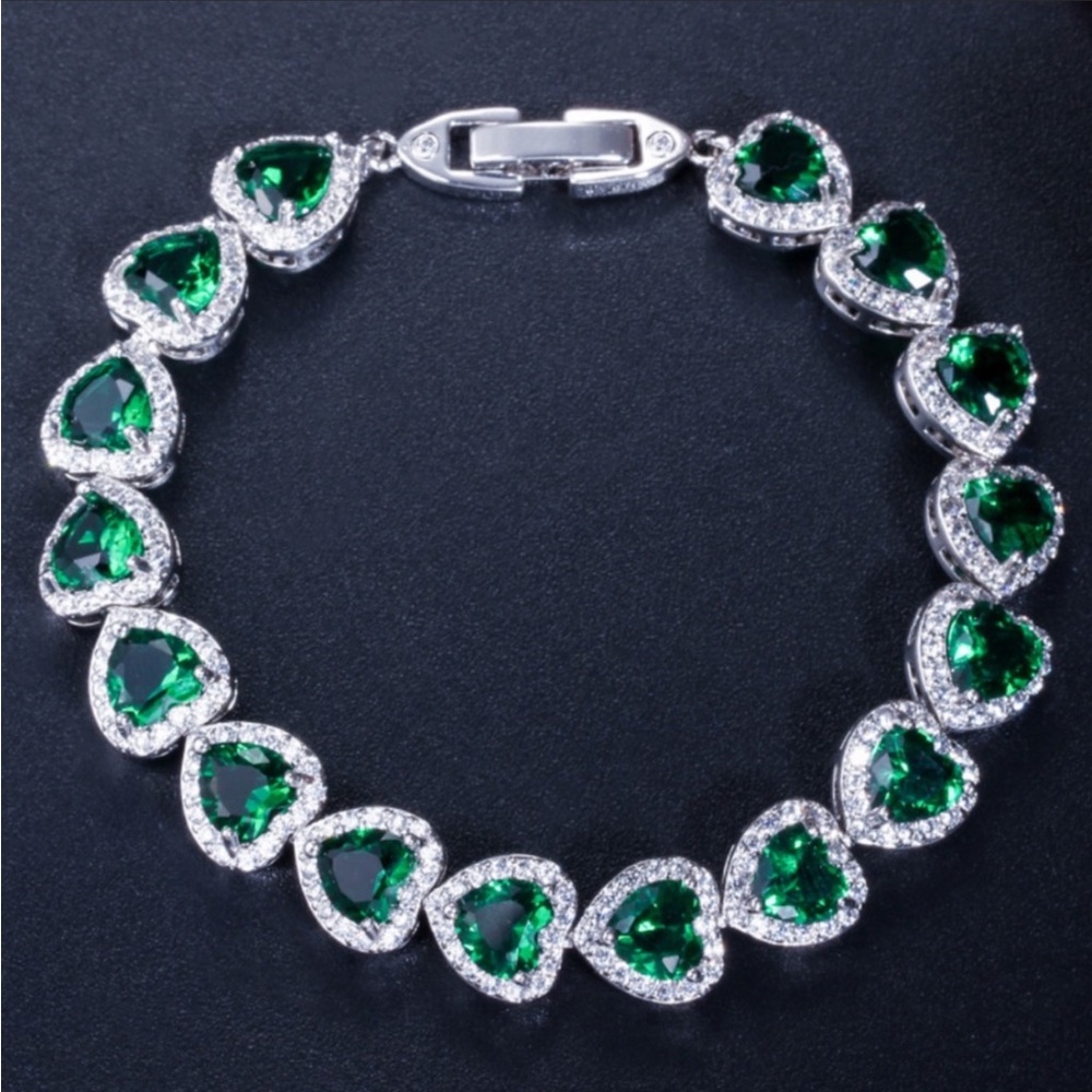Swarovski Crystals Damisha Heart Bracelet - Picture 8 of 9
